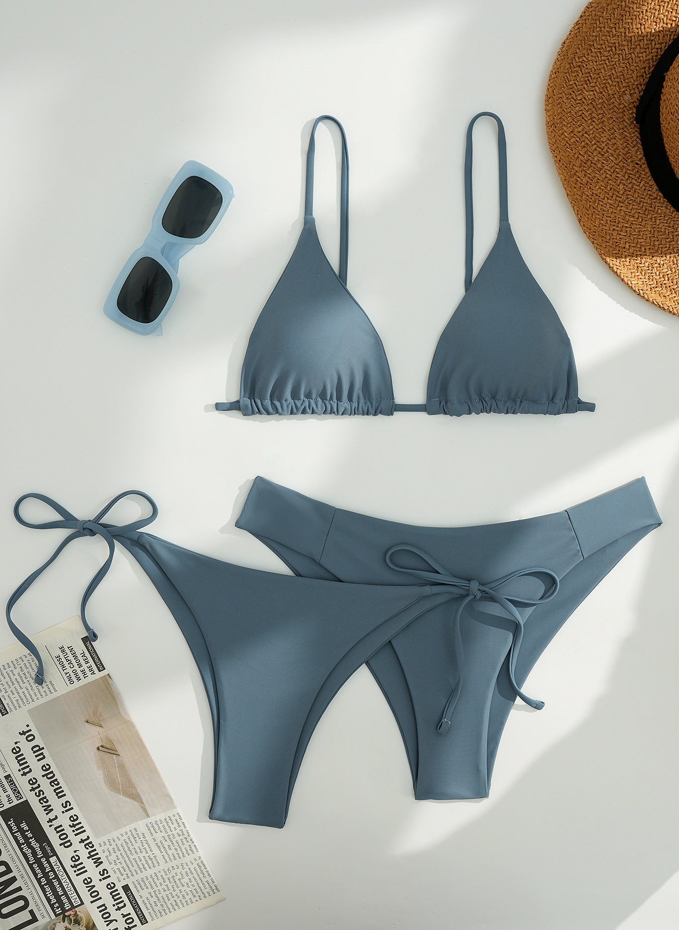 Haut de bikini berg-feldt espiègle pour femme avec attaches et décolleté plongeant
