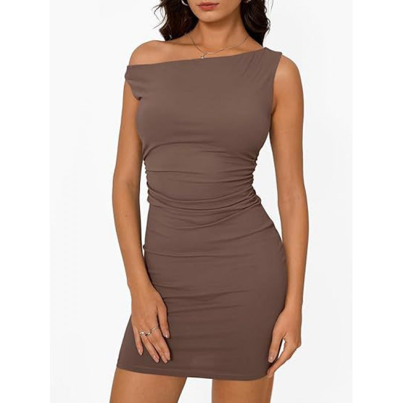 Figurbetontes Damen-Etuikleid mit Raffung und One-Shoulder-Ausschnitt von berg-feldt