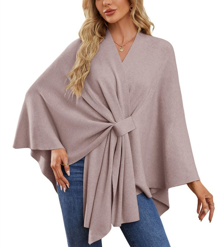 Eleganter Damen-Strickponcho mit raffinierten Drapierungen & Taillengürtel von berg-feldt