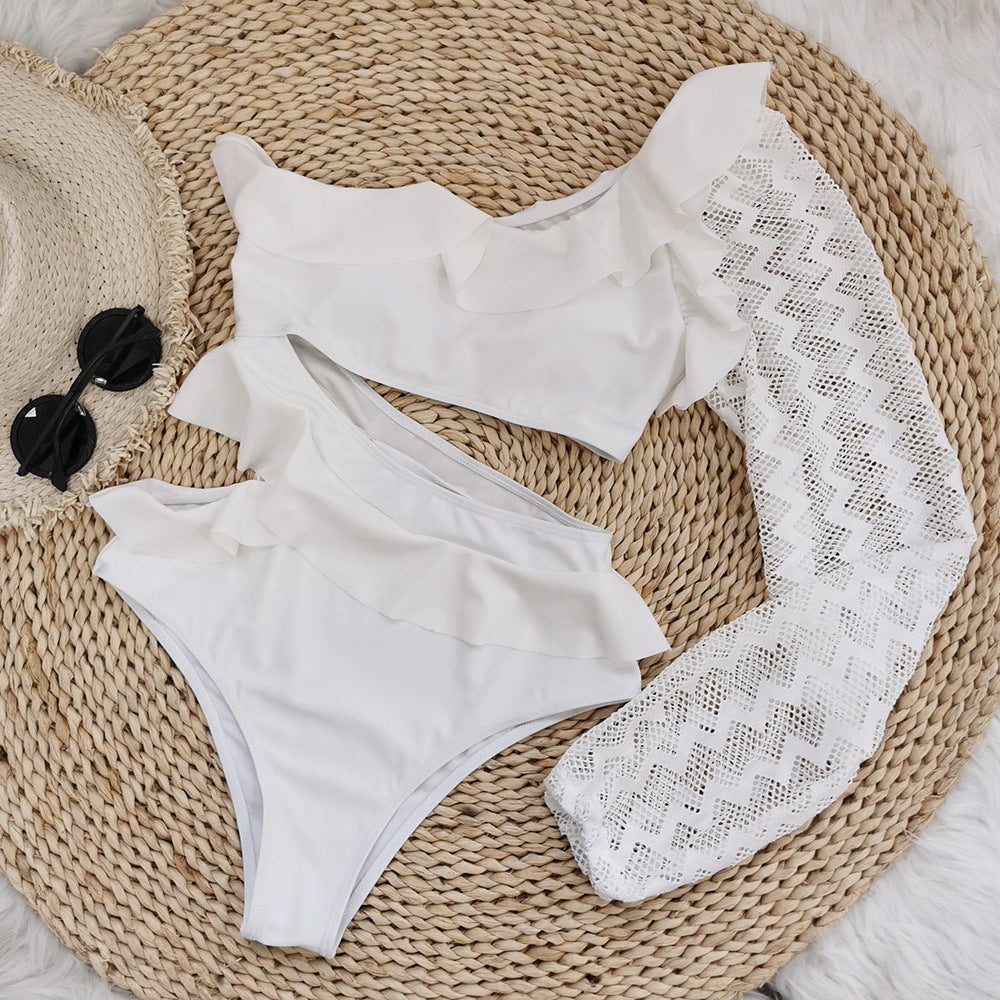 Eleganter Damen-Bikini mit raffinierten Rüschen und transparenten Details von berg-feldt