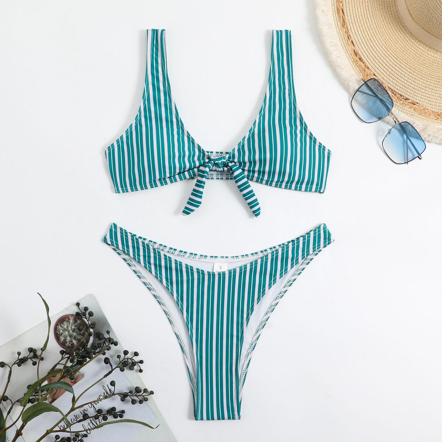 Ensemble de bikini à lacer sur le devant, Femme, berg-feldt