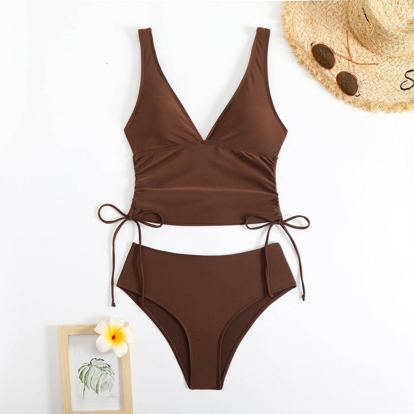 Ensemble bikini femme avec volants élégants et liens ajustables berg-feldt