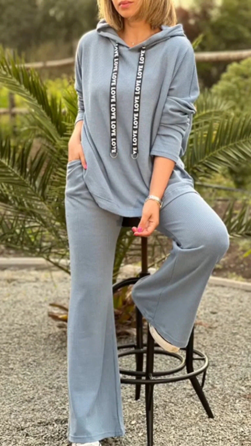 Loungewear Damen Sportanzug mit Kapuze und weiten Hosen von berg-feldt