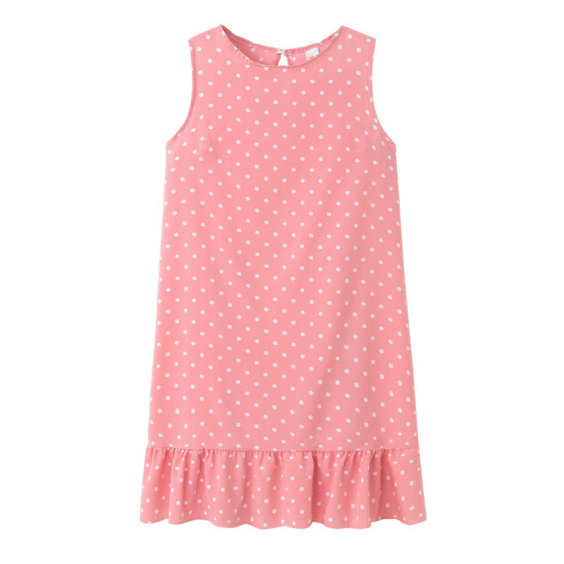 Verspieltes Damen-Shiftkleid mit Polka Dots und Rüschen am Saum von berg-feldt