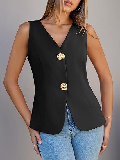 Gilet élégant pour femme avec col en V et boutons dorés de berg-feldt