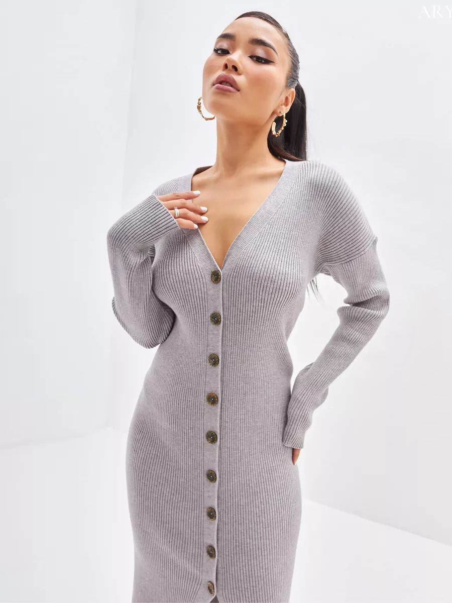Robe en maille ajustée pour femme avec col en V et boutonnage de berg-feldt