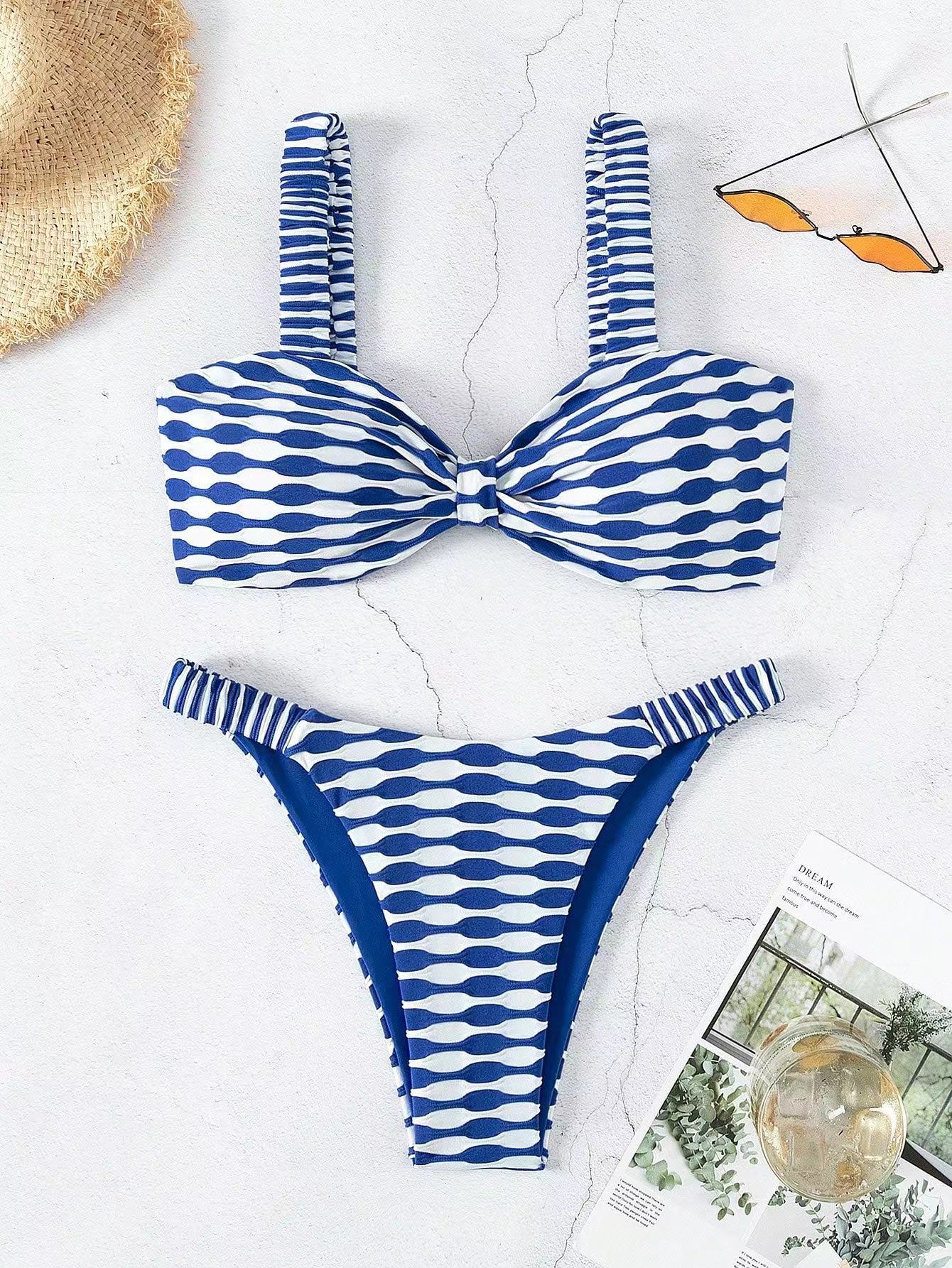Ensemble de bikini pour femme avec bretelles texturées et motif tendance de berg-feldt