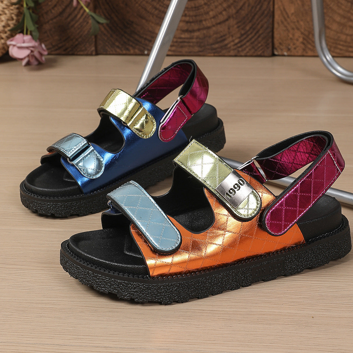 Sandales pour femme Berg-Feldt avec brides réglables et finition métallisée tendance