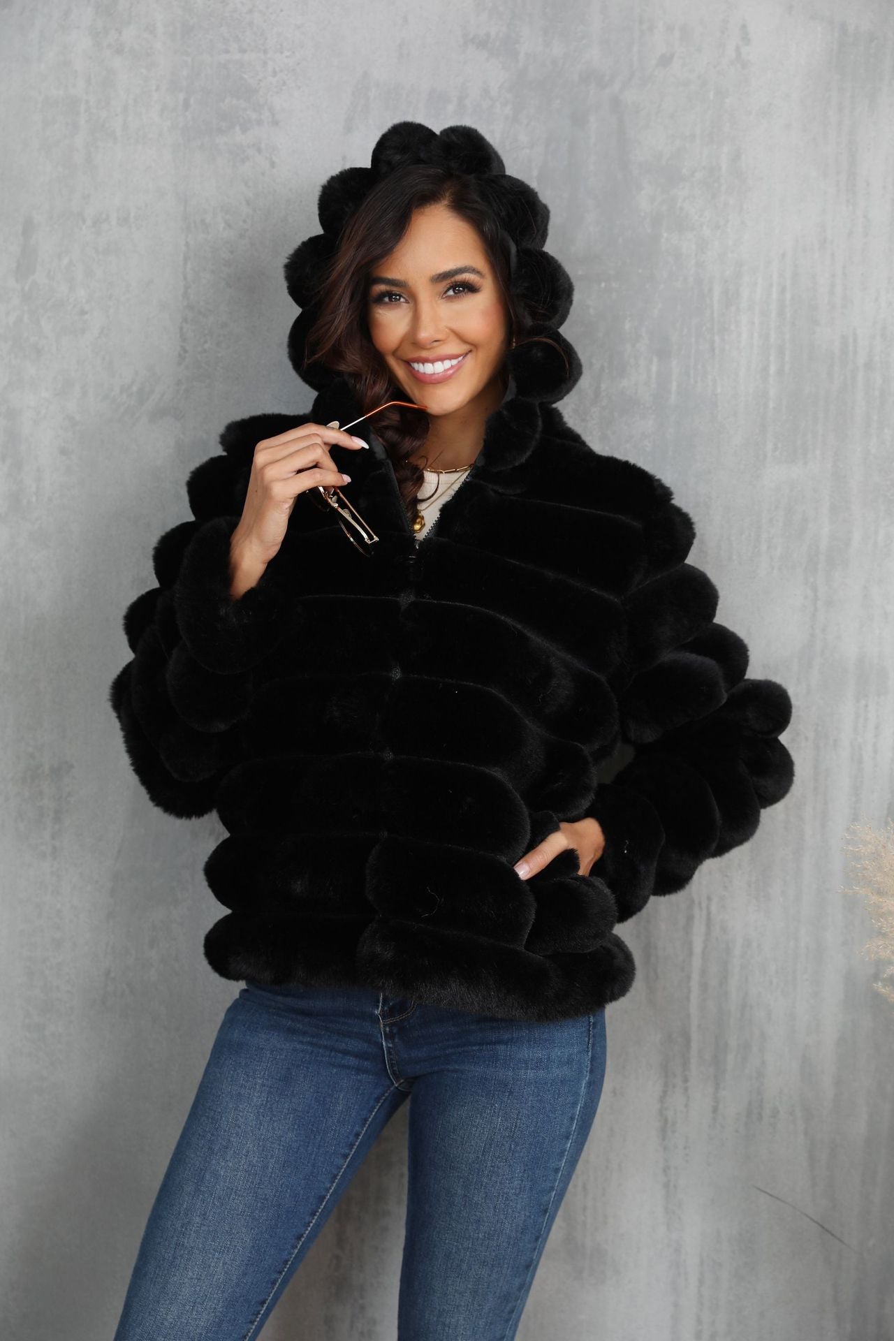 Damen Kapuzenjacke en fausse fourrure à motif texturé Berg-Feldt