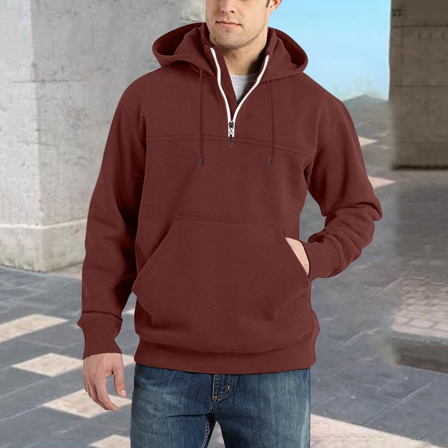 Herren modischer Kapuzenpullover mit halbem Reißverschluss und praktischen Kängurutaschen Berg-Feldt