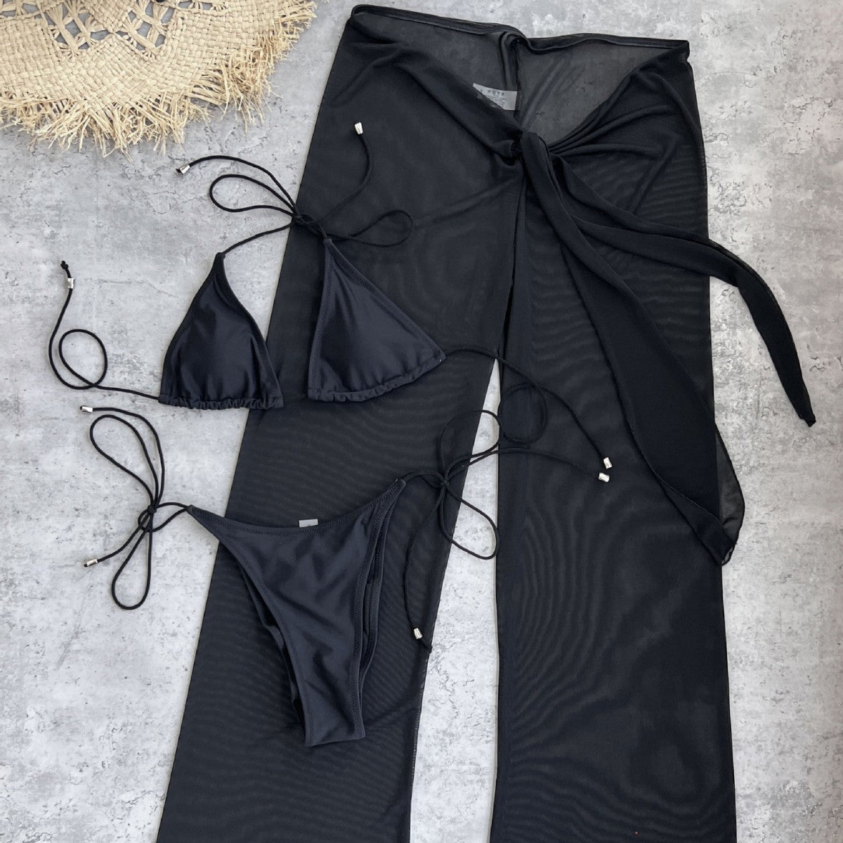 Haut de bikini tendance pour femme avec culotte transparente et bretelles réglables par berg-feldt