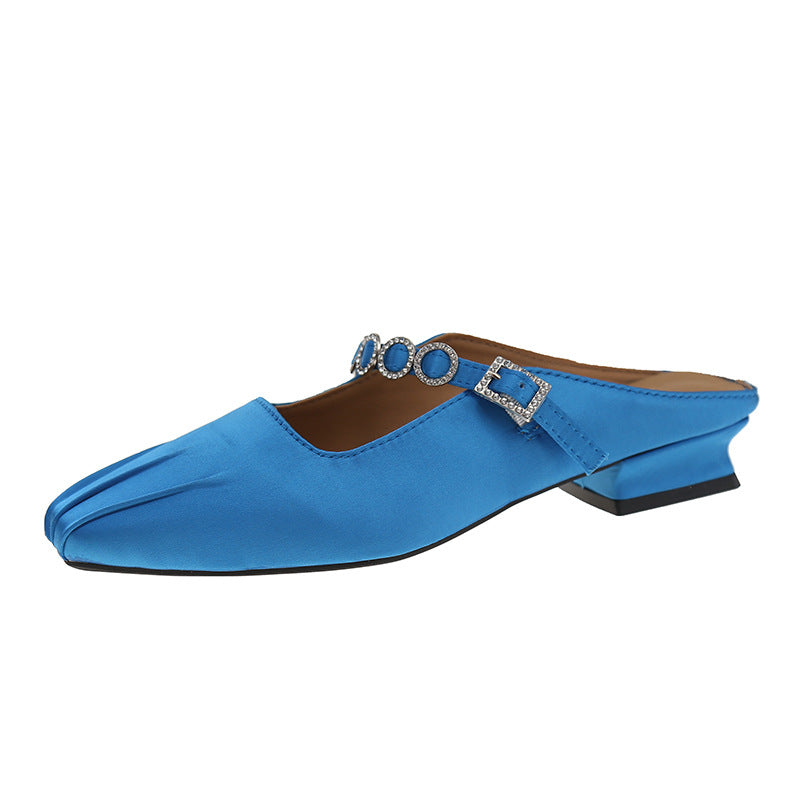 Elegante Damen-Slide-Mules mit offener Zehe, Schnallen- und Strassdetail von berg-feldt
