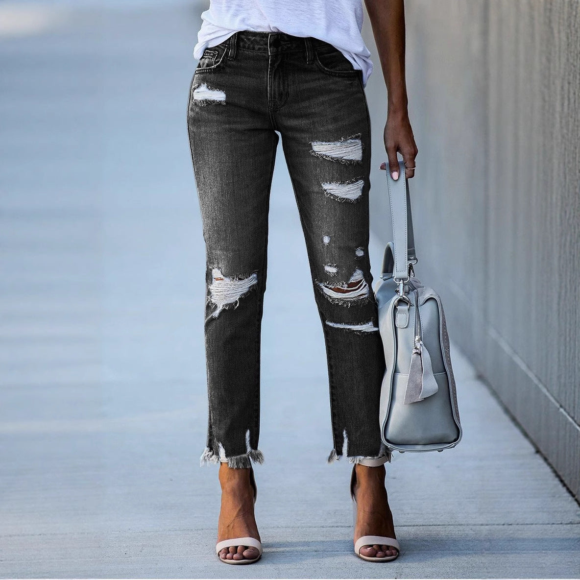 Damen Ripped Jeans im modernen Vintage-Look mit fransigen Säumen Berg-Feldt