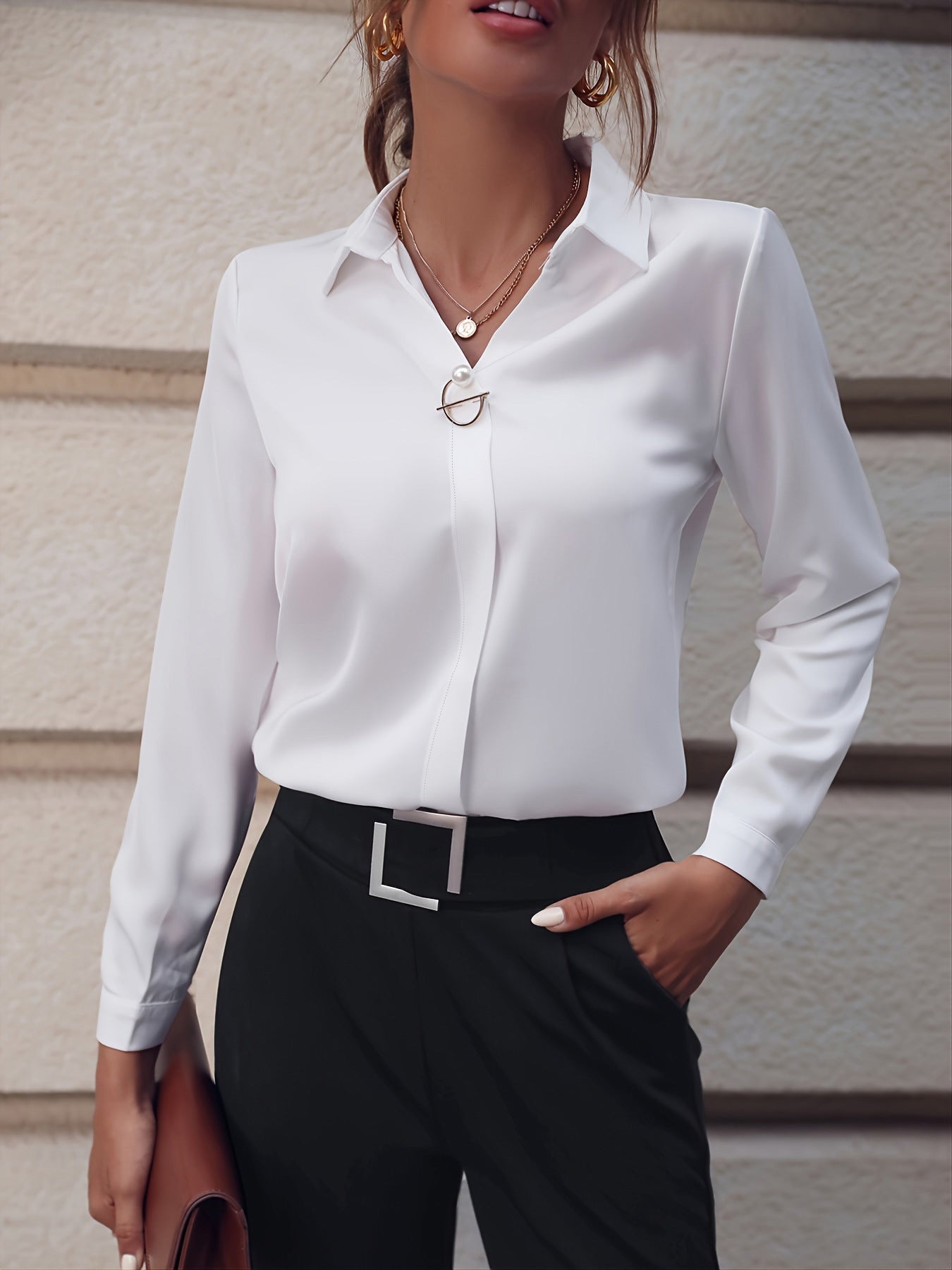 Élégante blouse pour femme avec col moderne de berg-feldt