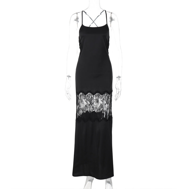 Elegantes, langes Spitzenkleid von berg-feldt mit verstellbaren Trägern
