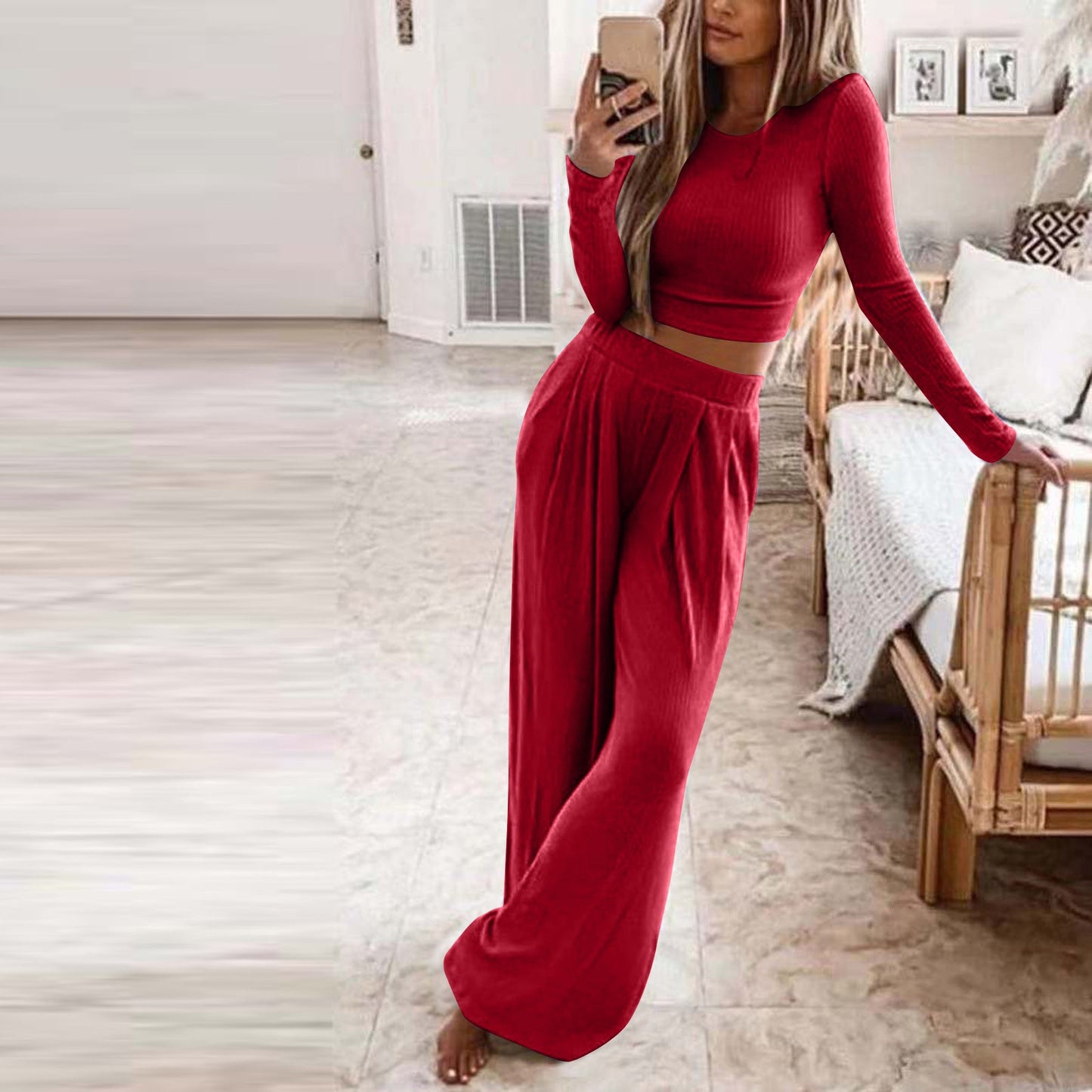 Ensemble de salon élégant pour femme avec haut à manches longues et pantalon large Berg-Feldt