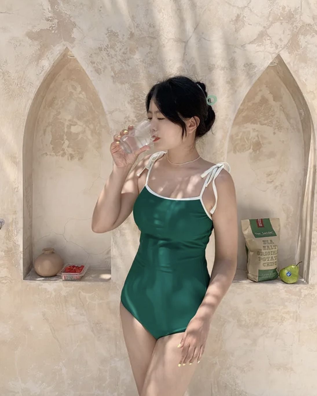 Maillot de bain une pièce élégant pour femme avec fronces et bretelles tendance de berg-feldt