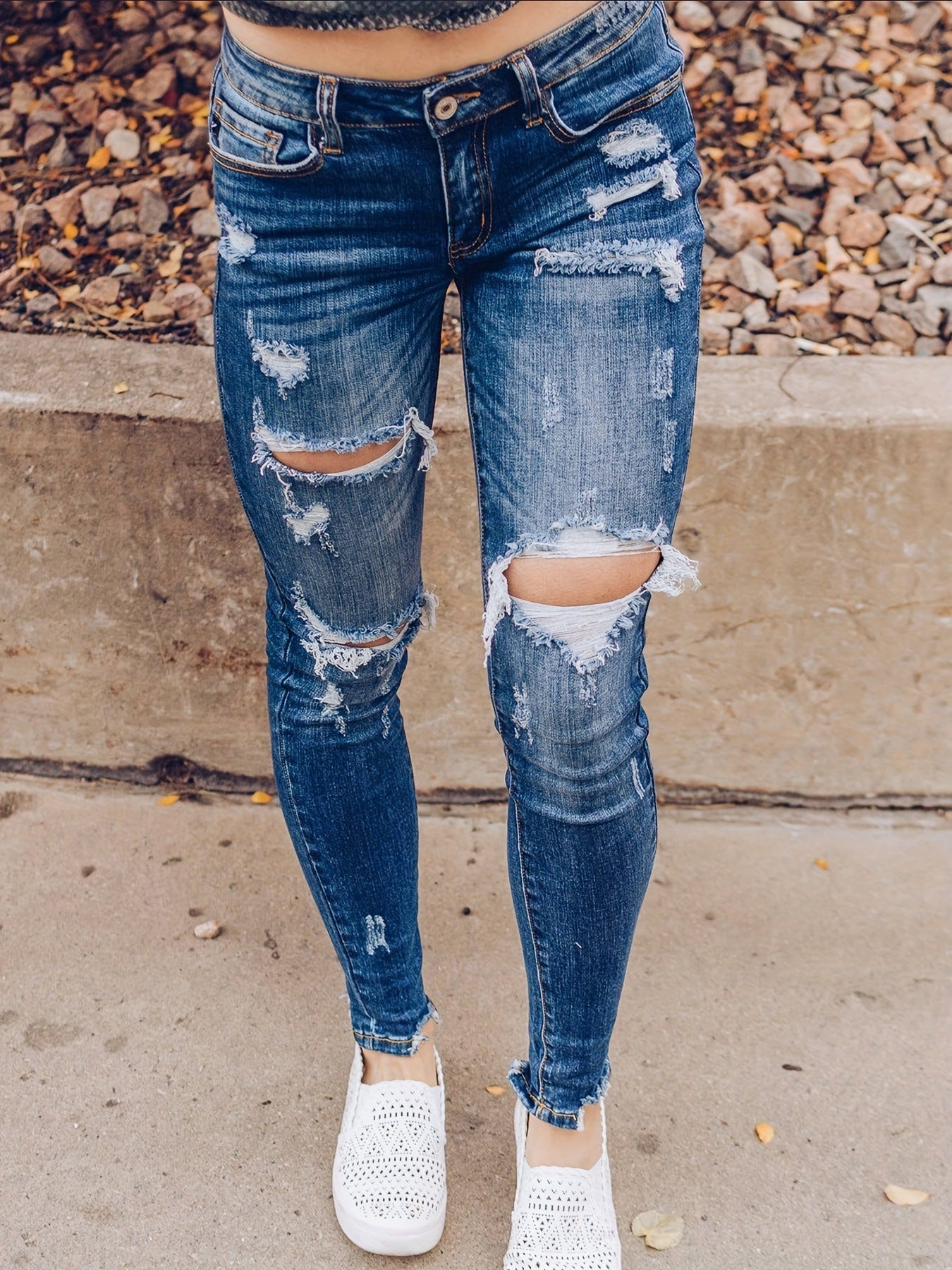 Modern Destroyed Skinny Jeans for Women by berg-feldt