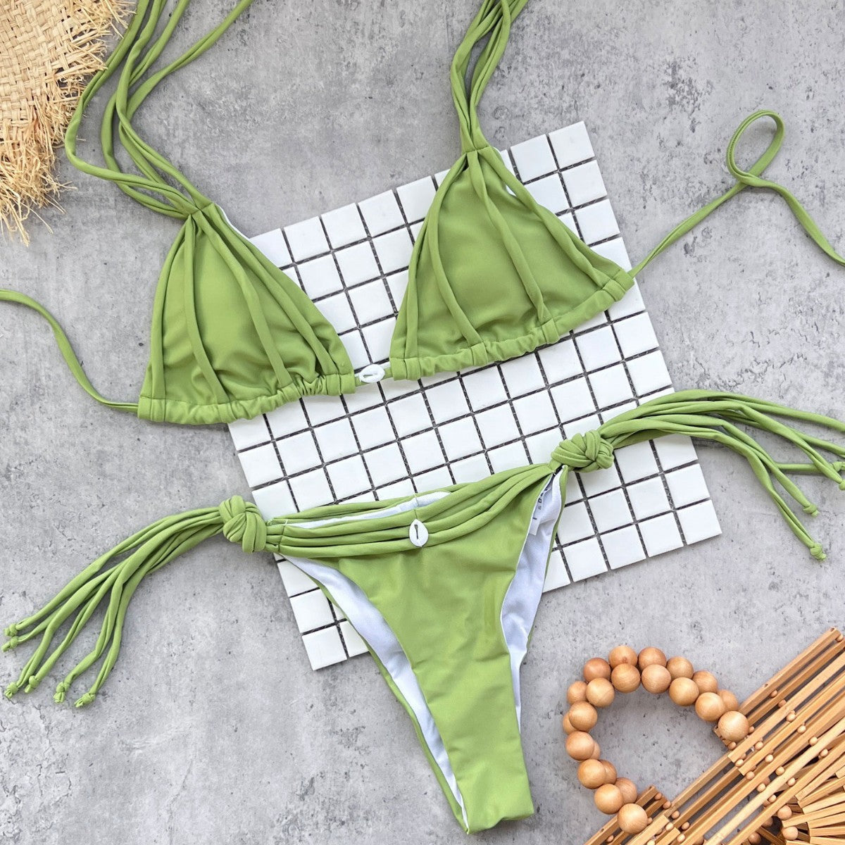 Ensemble bikini pour femme avec bretelles réglables et détails frangés par berg-feldt