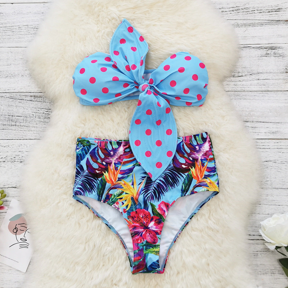 Ensemble de bikini pour femme avec motif à pois ludique et taille haute par berg-feldt