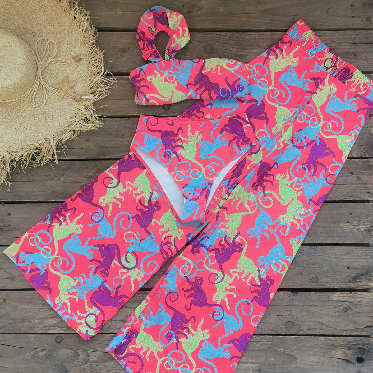 Bademoden-Set für Damen mit bunten Tierprints und elastischem Material von berg-feldt