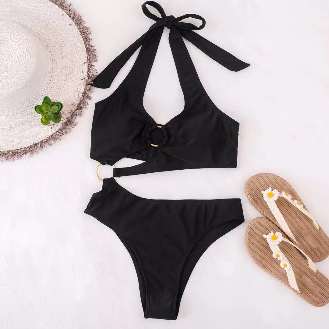 Haut de maillot de bain asymétrique et sportif pour femme avec anneau décoratif de berg-feldt