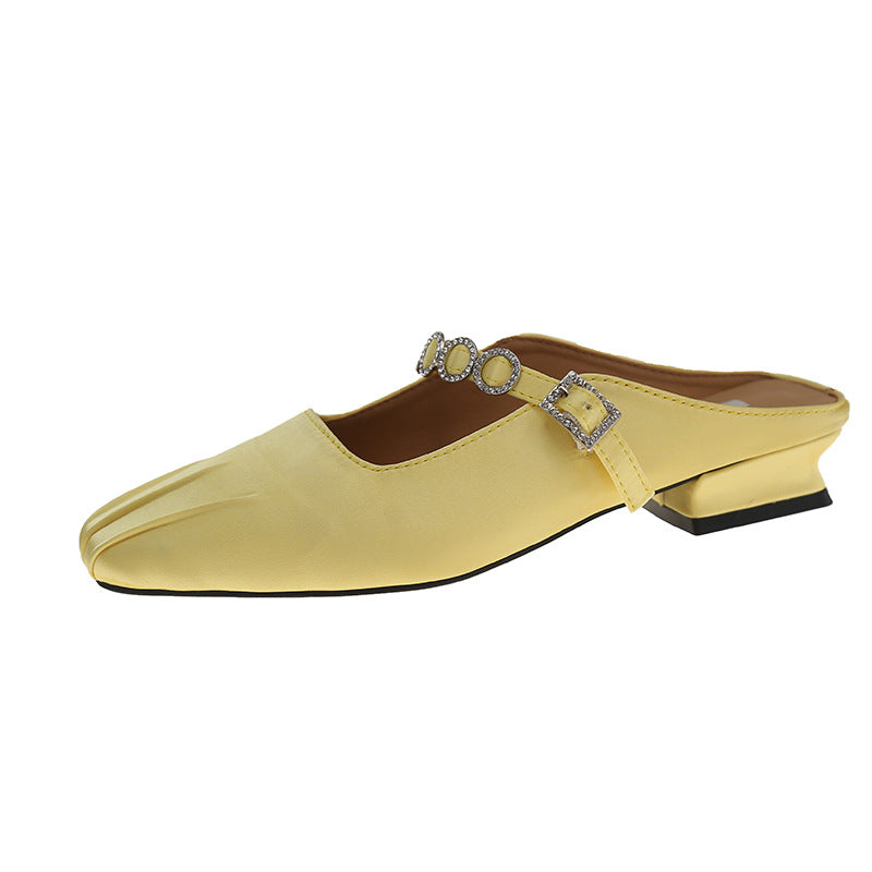 Elegante Damen-Slide-Mules mit offener Zehe, Schnallen- und Strassdetail von berg-feldt