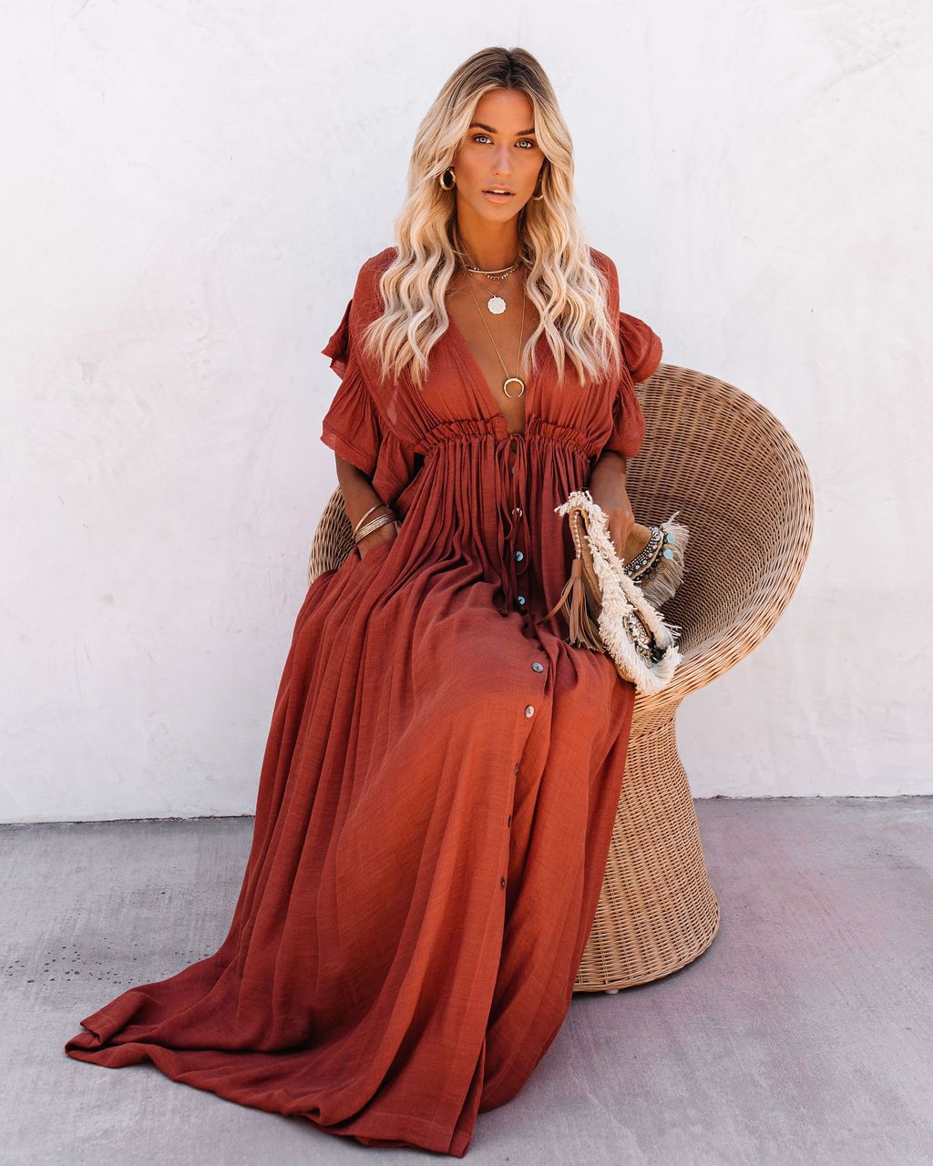 Robe longue bohème à manches volantées et détails boutonnés par berg-feldt