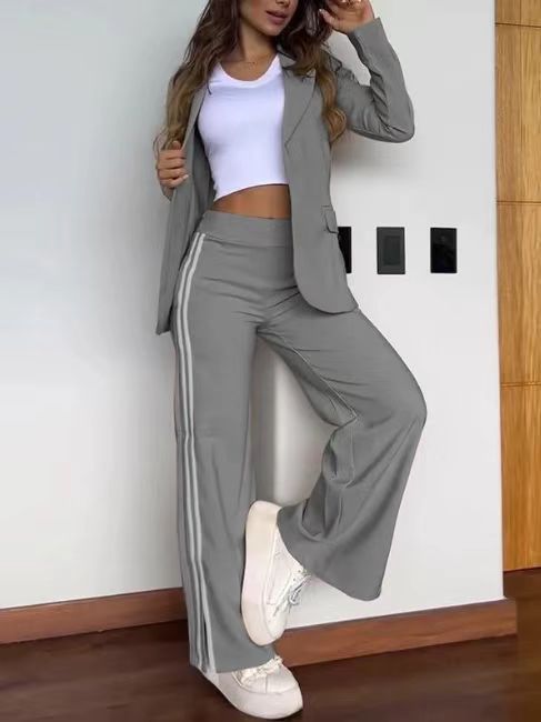 Ensemble blazer et pantalon sport pour femme de berg-feldt