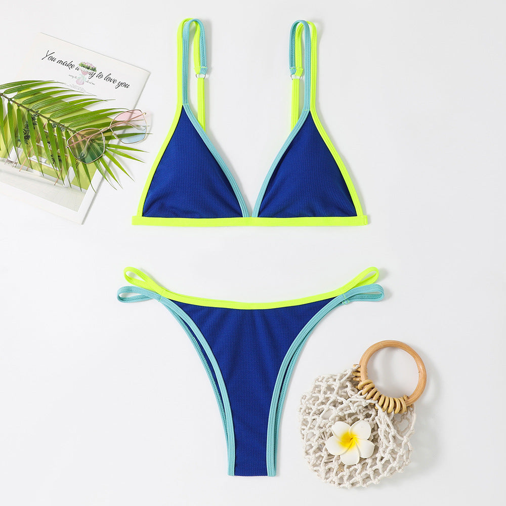 Ensemble de bikini berg-feldt avec hauts triangles, accents de couleur et bretelles ajustables
