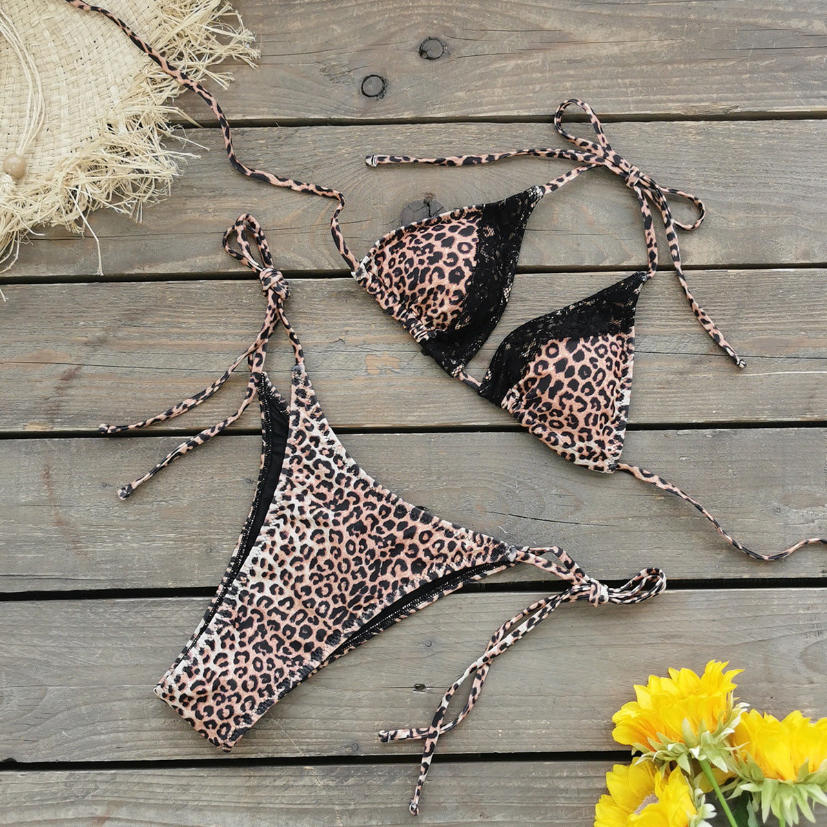 Bas de bikini triangle femme avec dentelle de berg-feldt