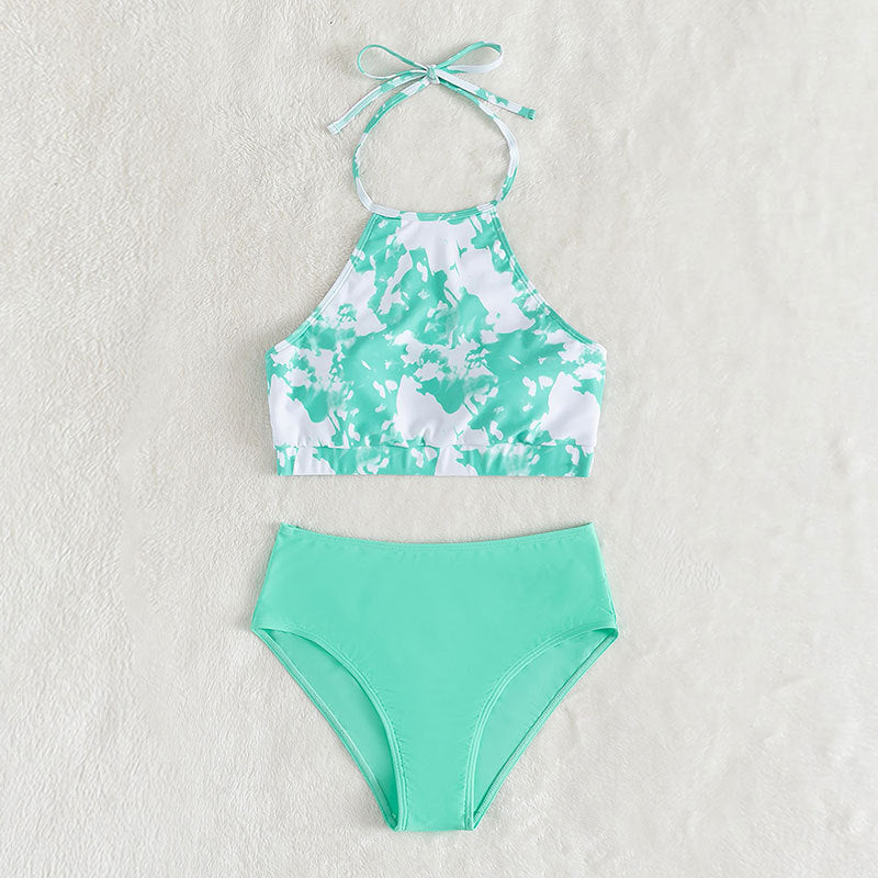 Haut de bikini élégant pour femme avec col montant et design bicolore par berg-feldt