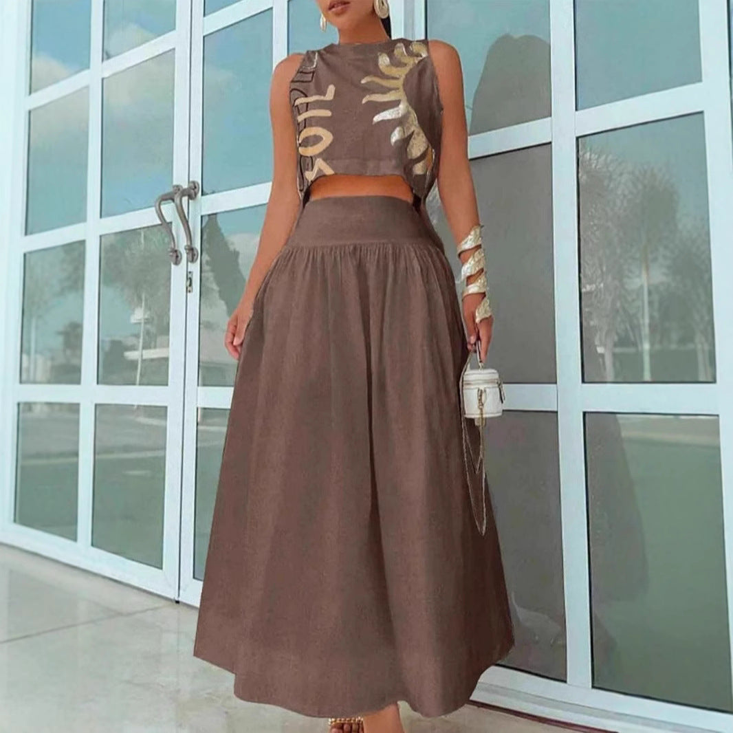 Ensemble élégant deux pièces pour femme : Crop top artistique et jupe fluide par berg-feldt
