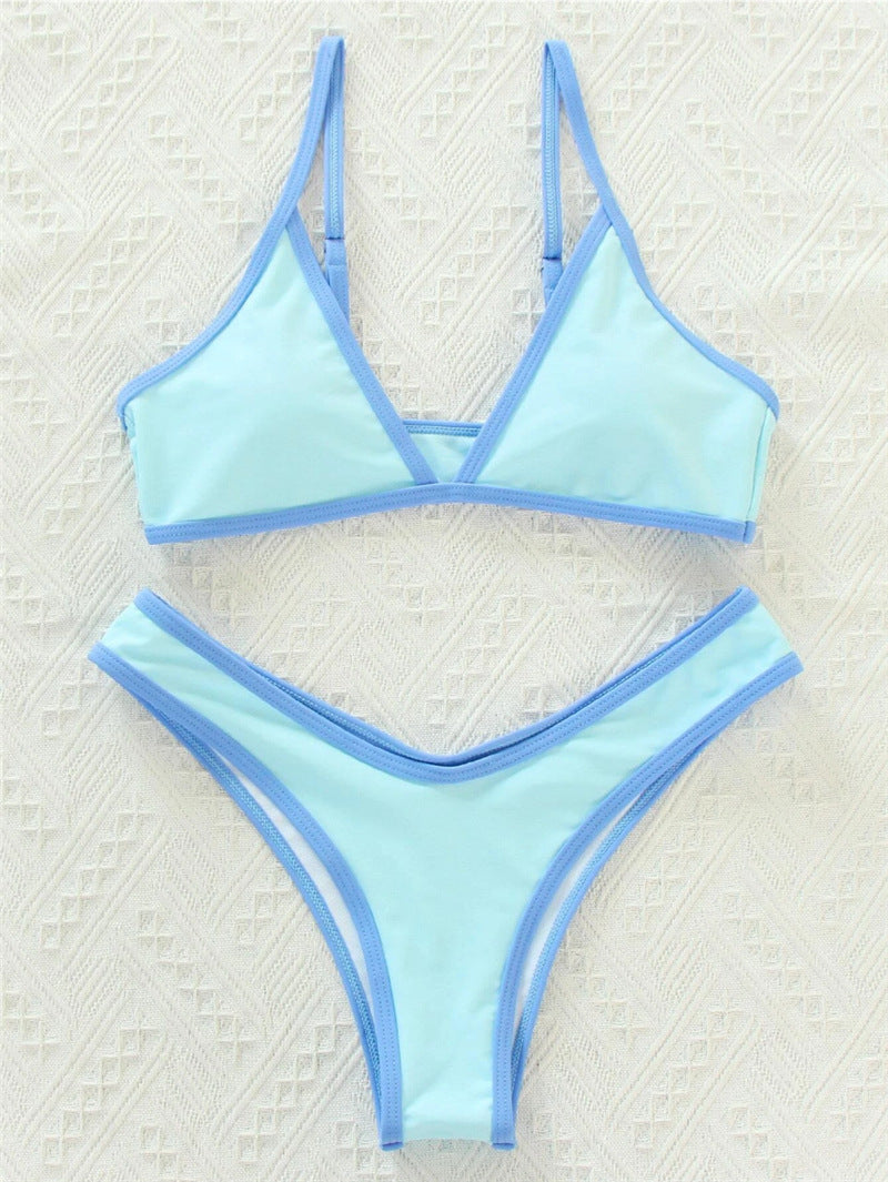 Ensemble bikini femme avec haut triangle, bretelles ajustables et coupe haute de berg-feldt