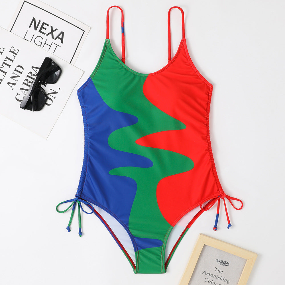 Maillot de bain une pièce pour femme avec élégant motif ondulé et bretelles réglables, de berg-feldt