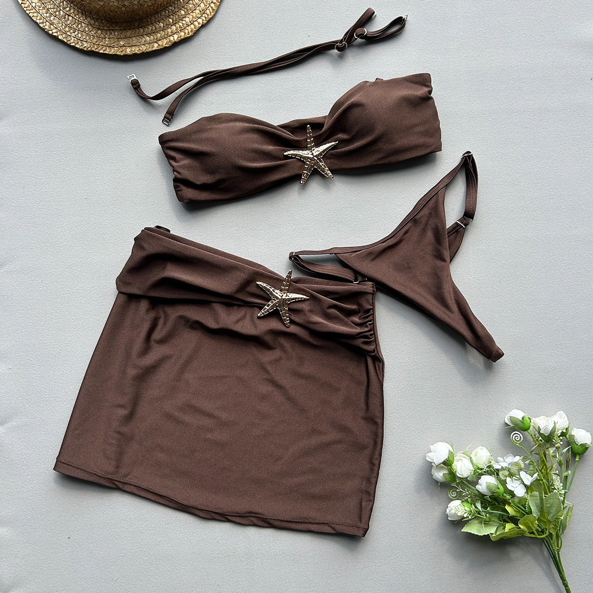 Individuelle Damen Bikinis mit Bandeau-Oberteil und funkelnden Sternen