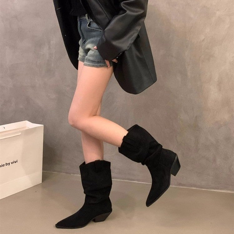 Bottines élégantes pour femme avec bout pointu et détails western par Berg-Feldt