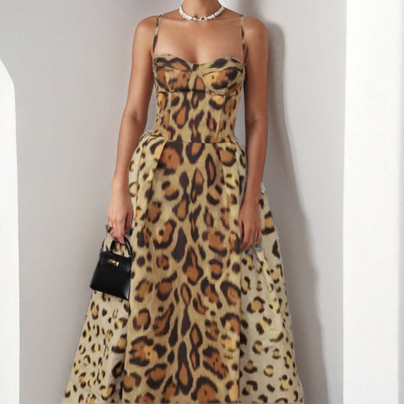Figurbetontes Maxikleid mit auffälligem Leopardenmuster von berg-feldt