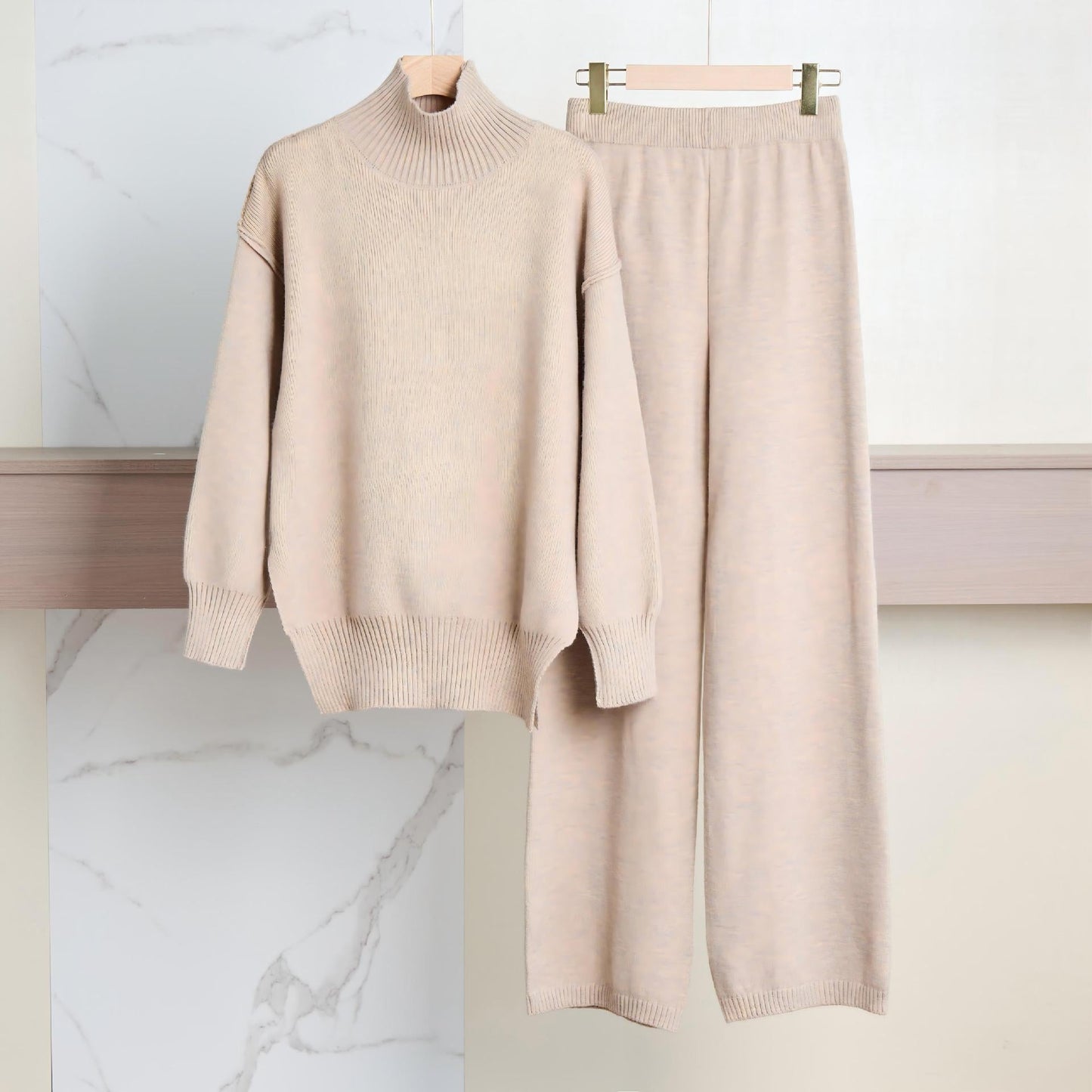Ensemble douillet en tricot pour femme avec col montant et pantalon large Berg-Feldt