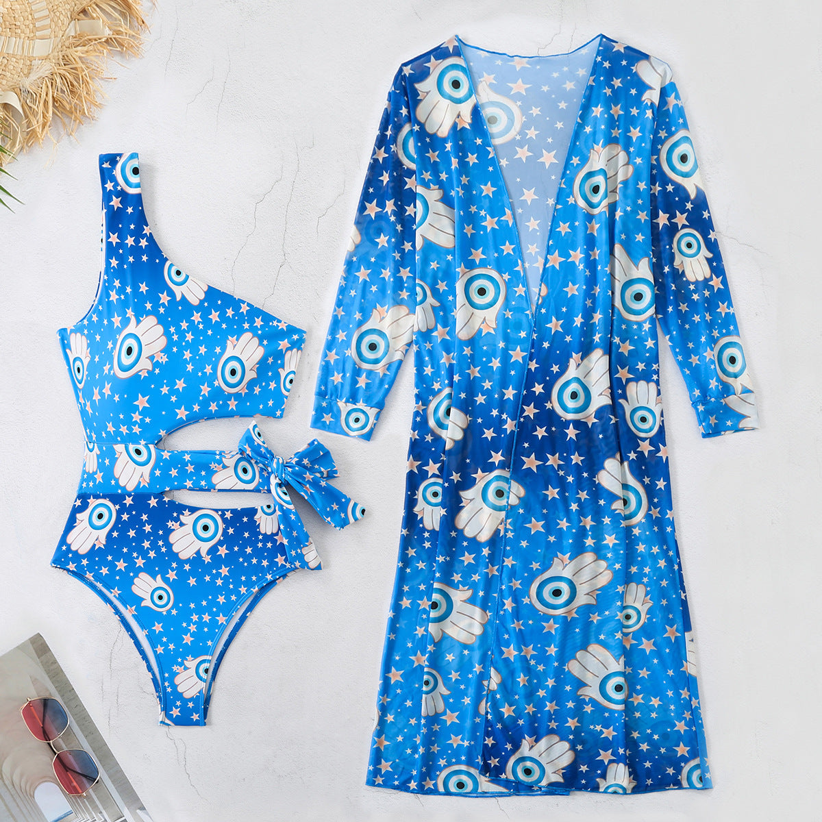 Ensemble bikini pour femme avec haut asymétrique et kimono chic de berg-feldt