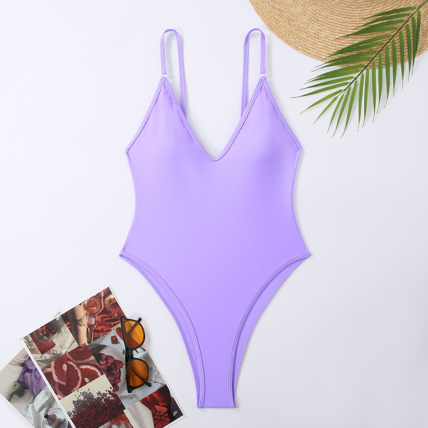 Maillot de bain femme Berg-Feldt avec décolleté en V profond et découpes