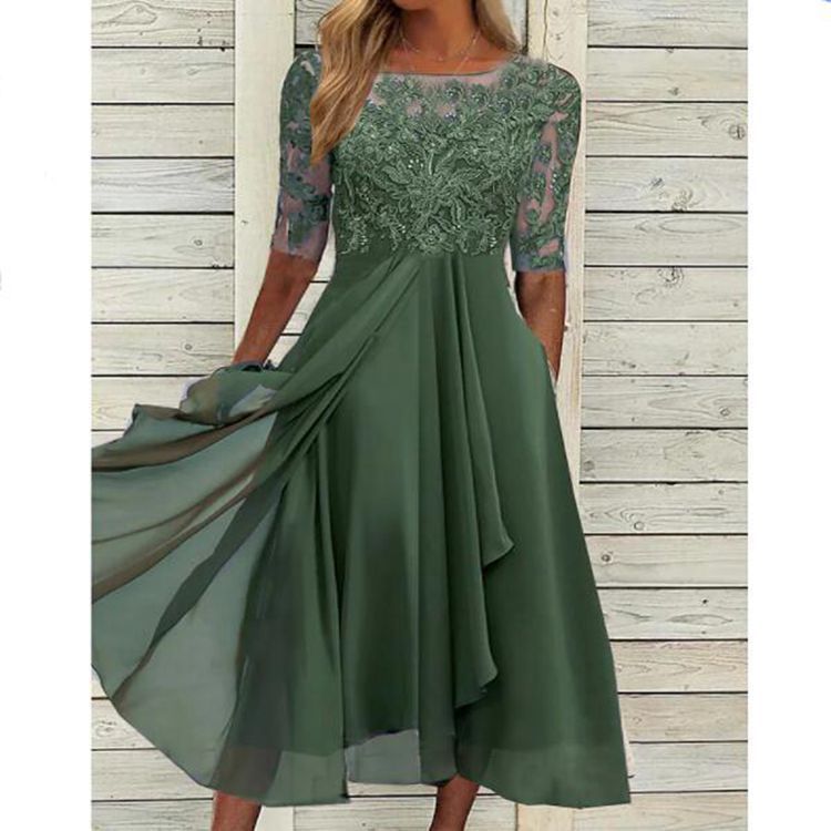 Élégante robe de cocktail pour femme avec dentelle et jupe fluide, par berg-feldt