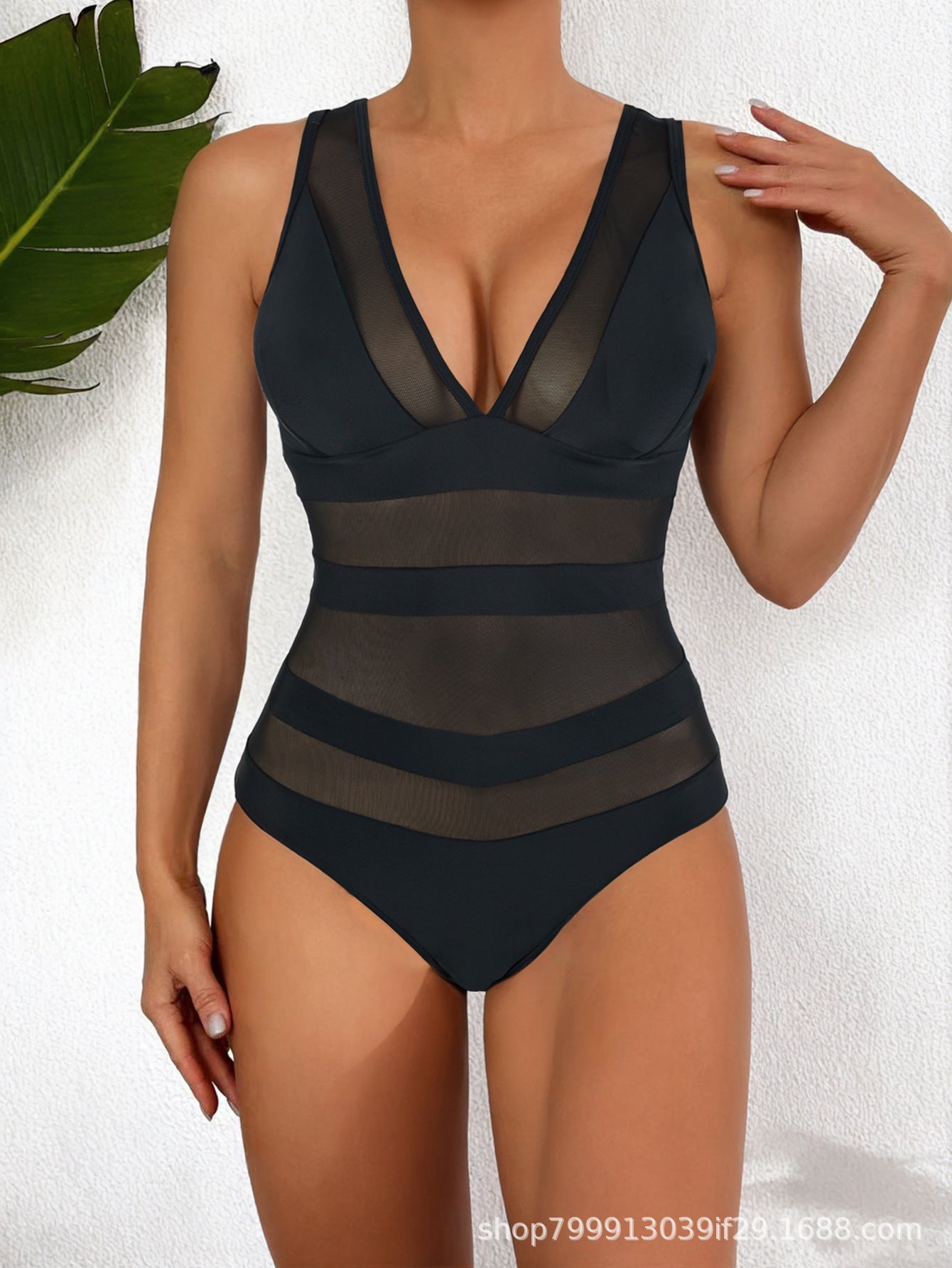 Maillot de bain femme Berg-Feldt, texturé, col en V