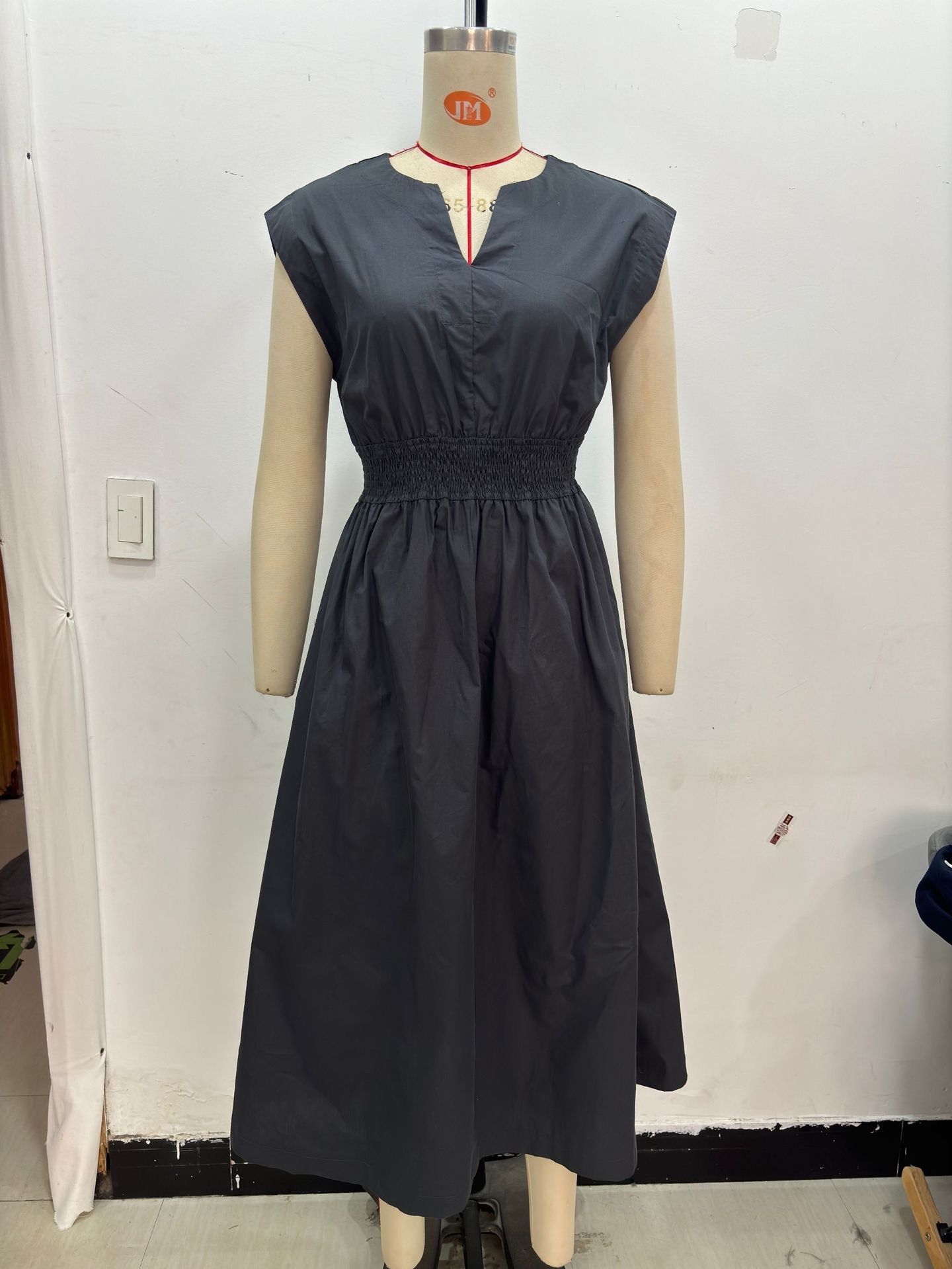 Baumwoll-Maxikleid für Damen mit geraffter Taille und kurzen Ärmeln von berg-feldt