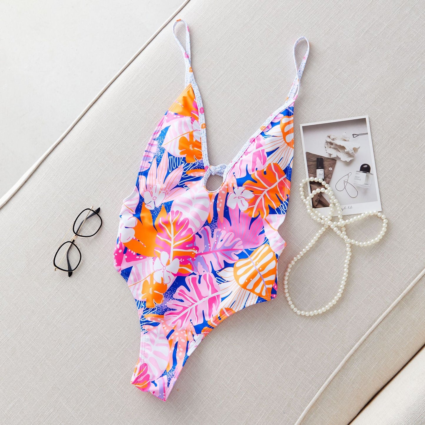 Maillot de bain une pièce féminin, motif floral excitant, décolleté en V profond berg-feldt
