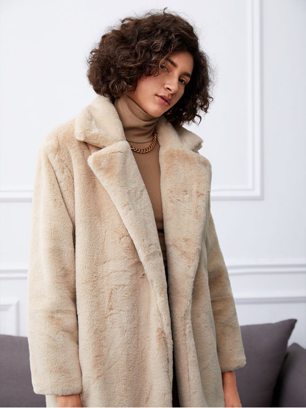 Manteau long en fausse fourrure pour femme avec col élégant à revers et poches pratiques Berg-Feldt