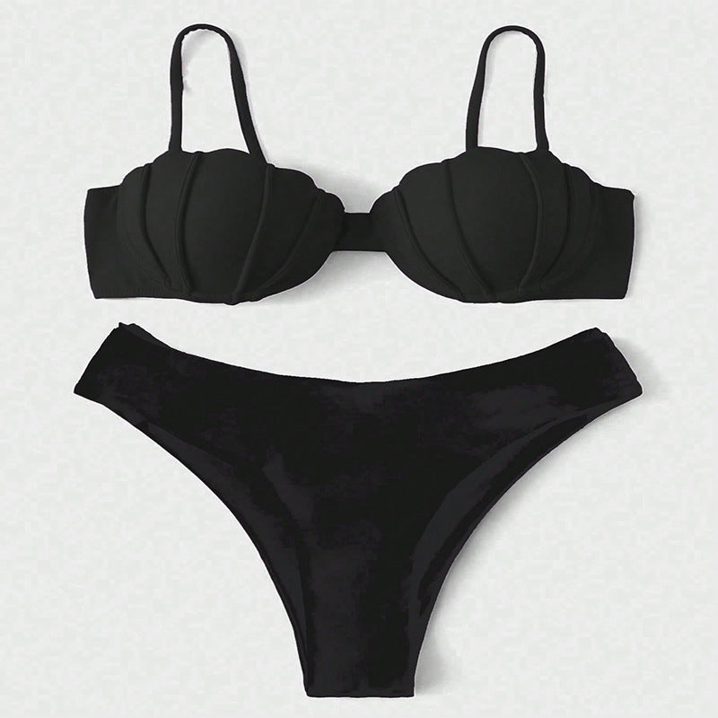Ensemble de bikini pour femme avec haut texturé et coupe échancrée berg-feldt