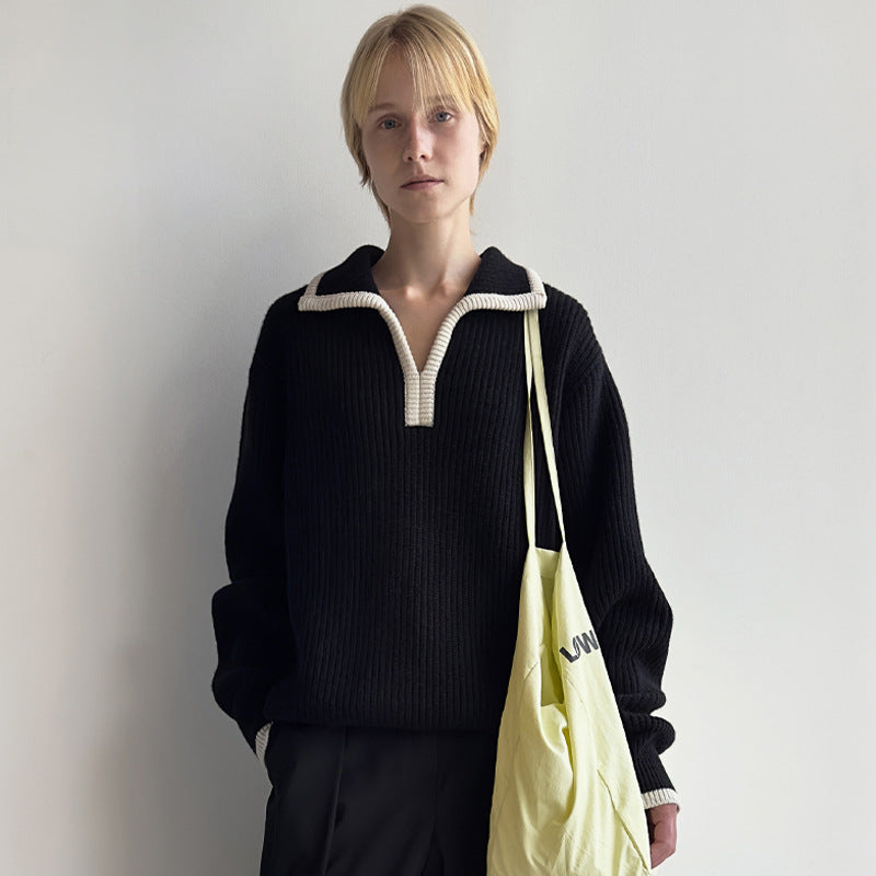Modern gestrickter Damenpullover mit Polokragen und Bündchen von berg-feldt