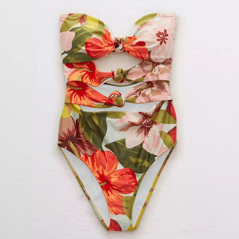Maillot de bain femme Berg-Feldt à motif floral et laçages tendance
