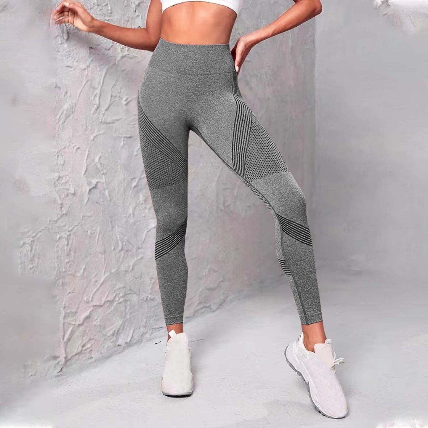 Collants de sport de haute qualité pour femmes avec empiècements en mesh respirant et design sans couture Berg-Feldt